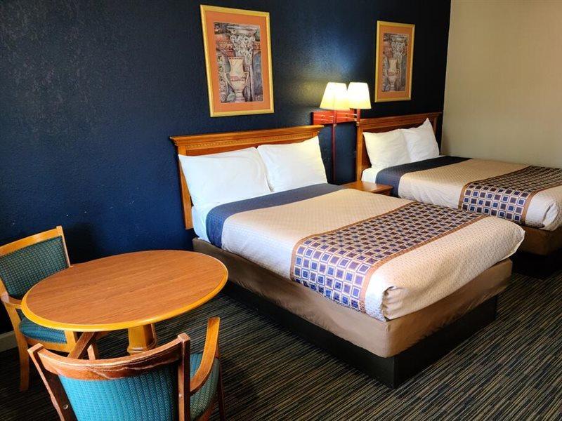 ทราเวลลอดจ์ บาย วินด์แฮม วิลเลียมส์เบิร์ก โคโลเนียล แอเรีย Hotel ภายนอก รูปภาพ