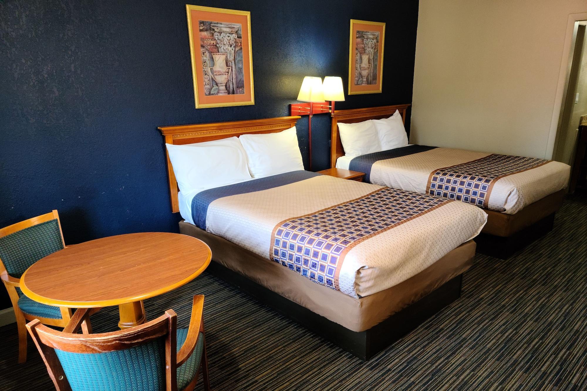 ทราเวลลอดจ์ บาย วินด์แฮม วิลเลียมส์เบิร์ก โคโลเนียล แอเรีย Hotel ภายนอก รูปภาพ