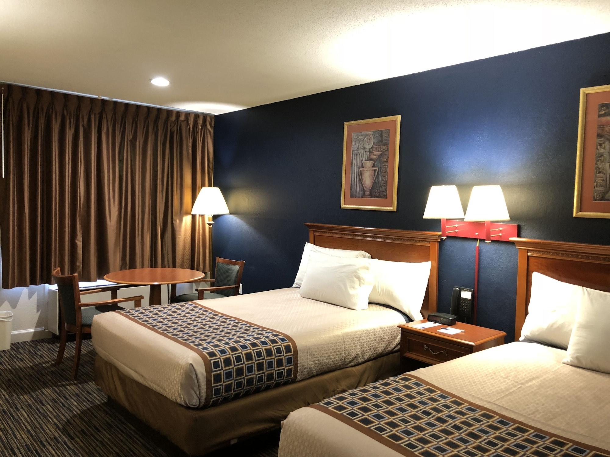 ทราเวลลอดจ์ บาย วินด์แฮม วิลเลียมส์เบิร์ก โคโลเนียล แอเรีย Hotel ภายนอก รูปภาพ