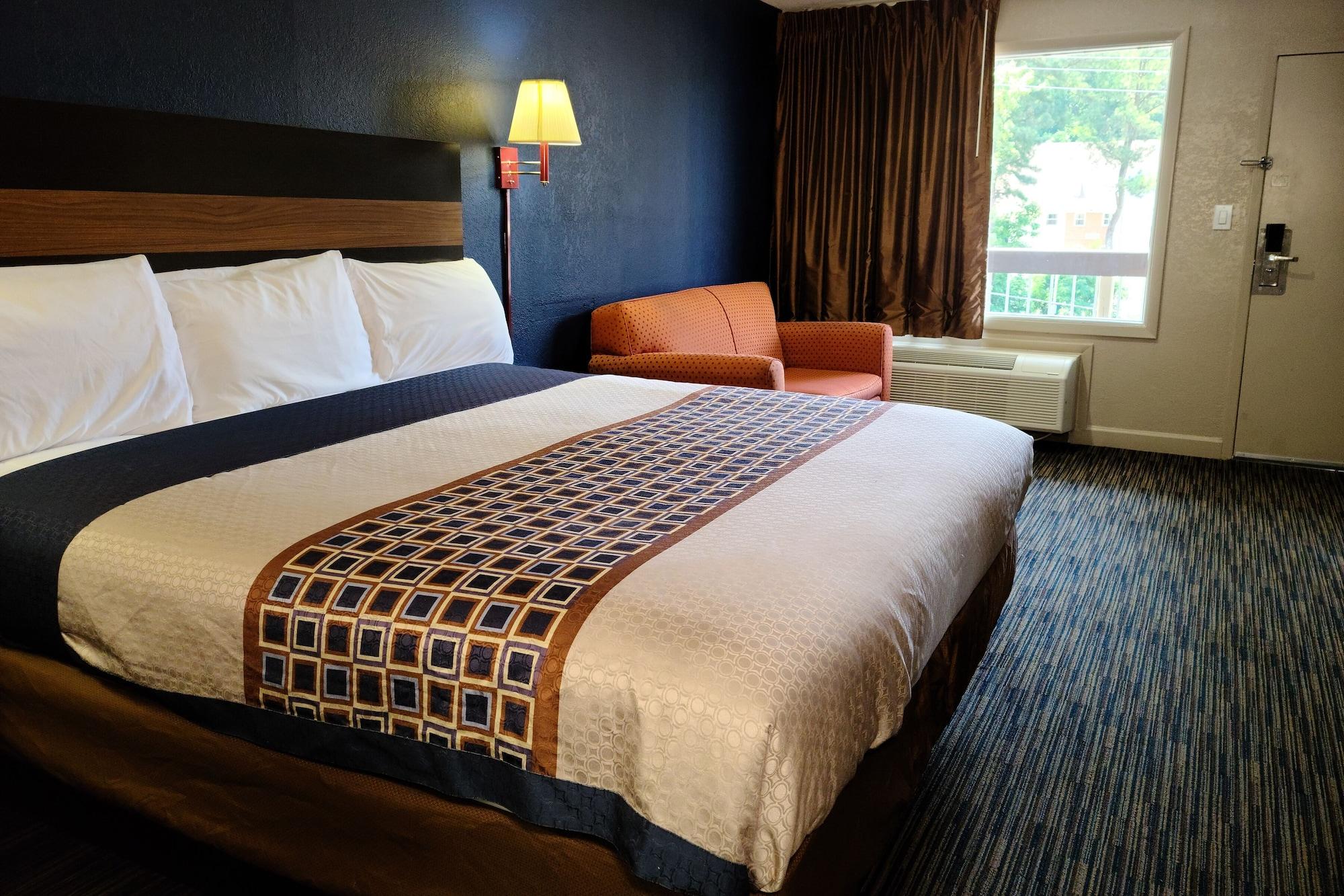 ทราเวลลอดจ์ บาย วินด์แฮม วิลเลียมส์เบิร์ก โคโลเนียล แอเรีย Hotel ภายนอก รูปภาพ